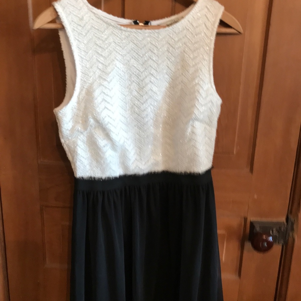 Black & white dress